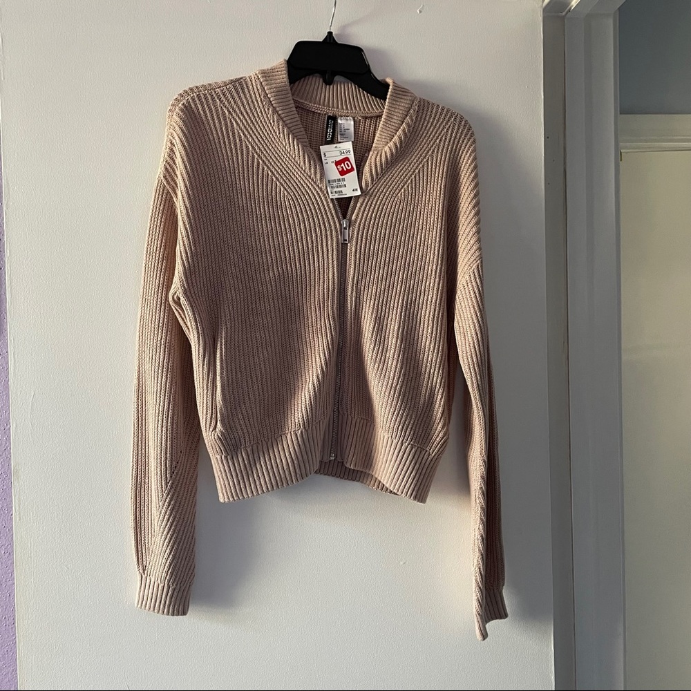 NWT Cream/Tan knitted zipper cardigan